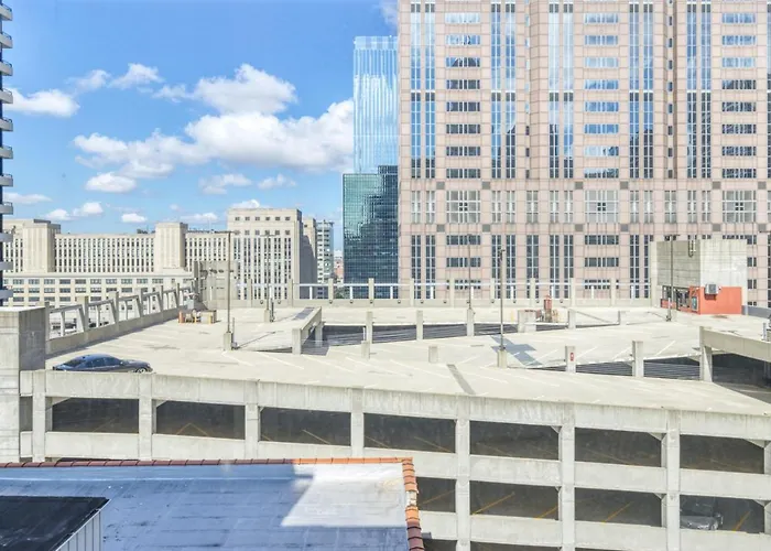 Apartment Loop 1br W Lounge Gym Roof Nr L Chi-692 *