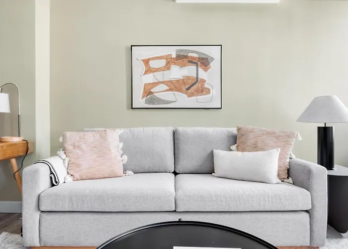 Loop 1br W Lounge Gym Roof Nr L Chi-692 *