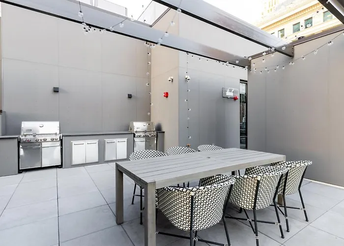 Apartment Loop 1br W Lounge Gym Roof Nr L Chi-692 Chicago
